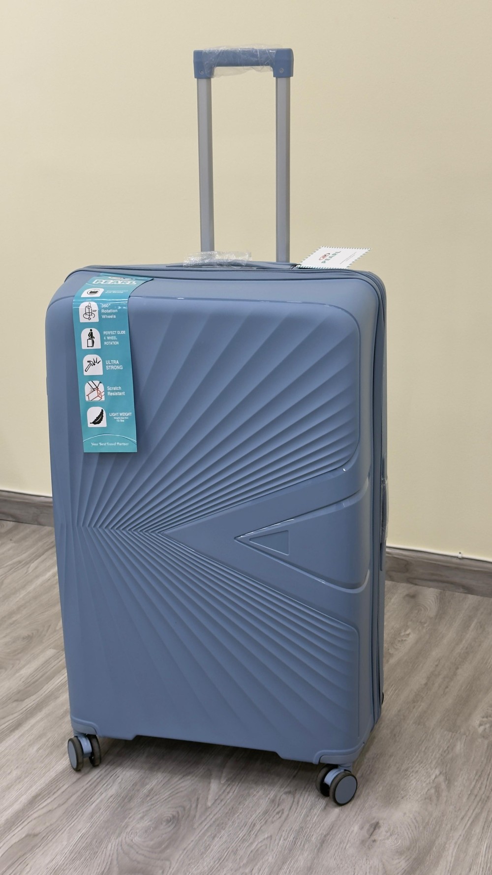 حقيبة سفر متنوعة المقاسات حسب اختيارك لون ازرق فاتح